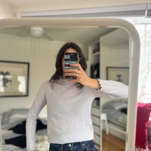 100% Cashmere lavender Club Monaco Sweater